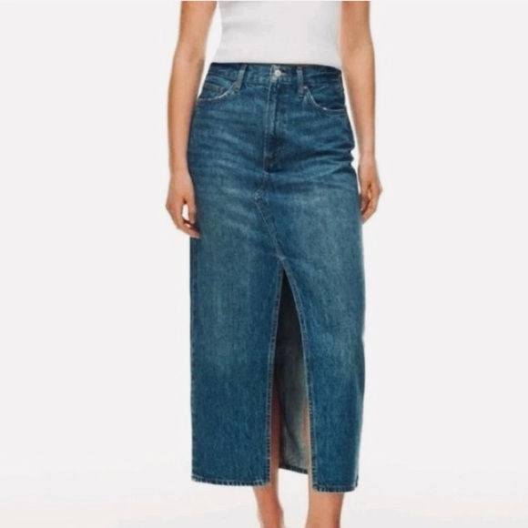 Denim Forum Dresses & Skirts - Aritzia Denim Forum “The 90s Vintage Mid Rise Pencil Maxi Jean Skirt” Size 26